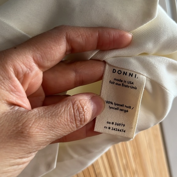 Donni cropped white vest - Picture 3 of 5